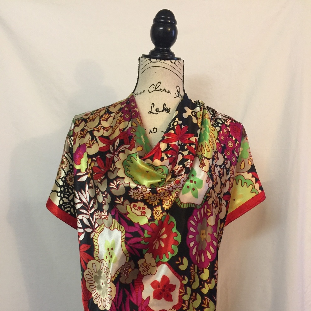 WOMENS SCARFS